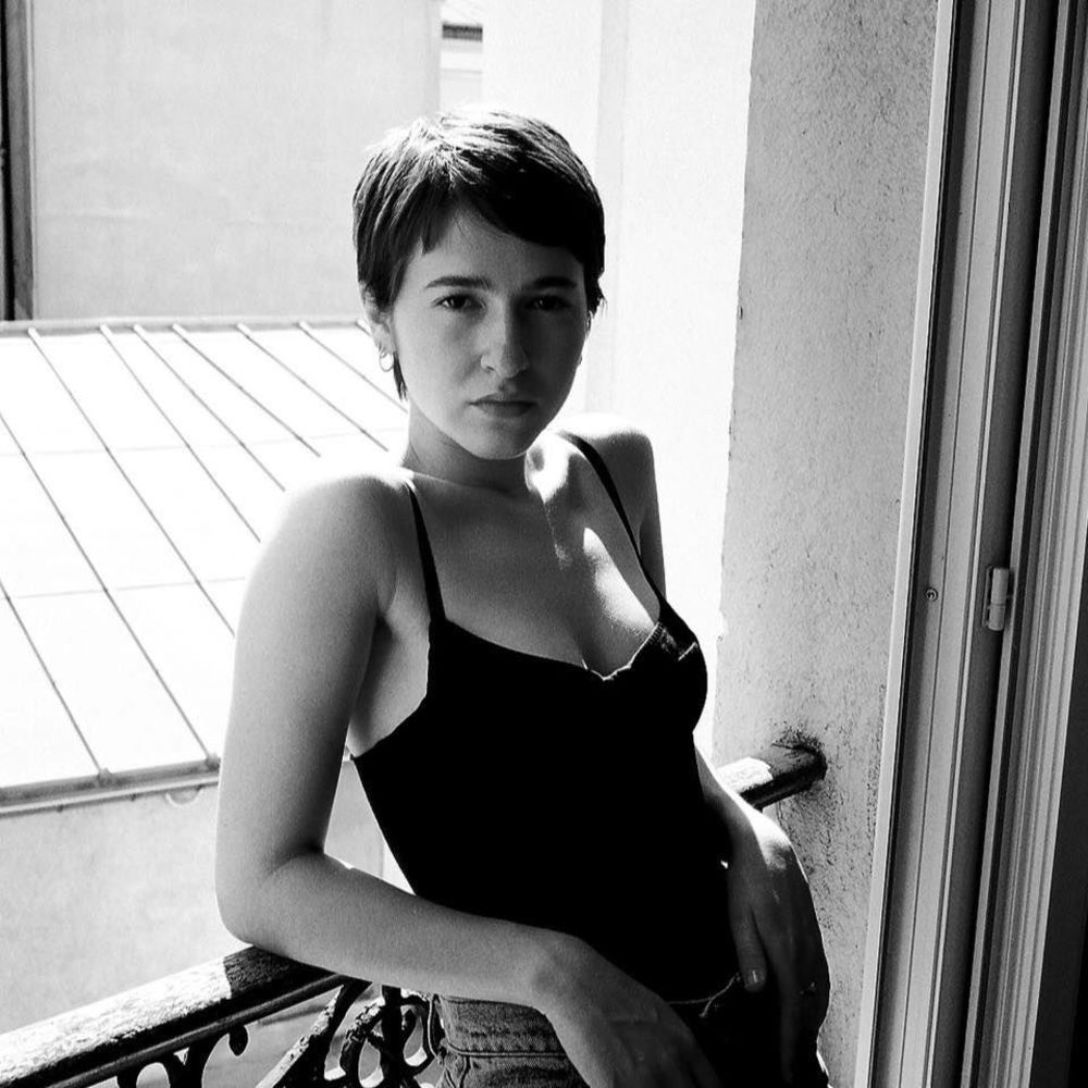 Meet your Posher, Ellis